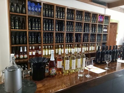 Dell'uva Wines - Hobart Tourism 0