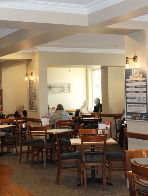 EAT@Grays Inn Mt Barker - Hobart Tourism 8