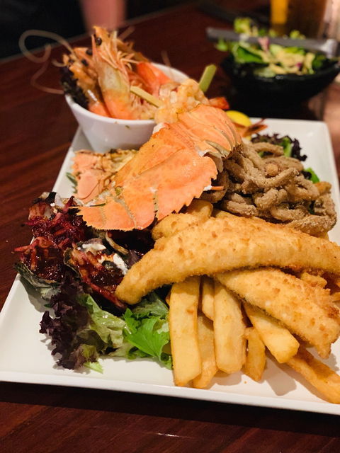 Sarins Bar & Restaurant - Hobart Tourism 9