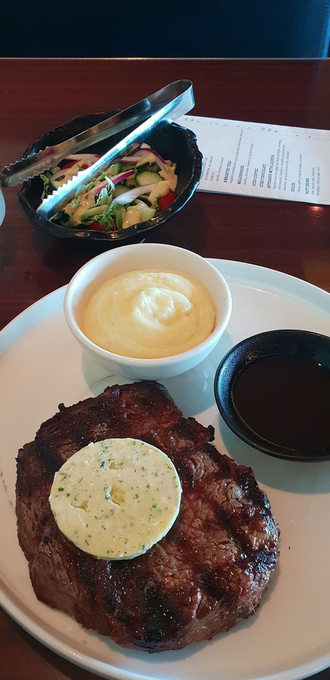 Sarins Bar & Restaurant - Hobart Tourism 5