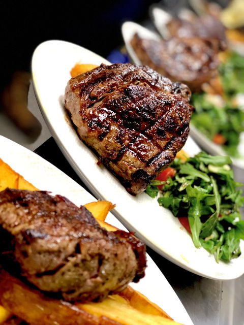 The Avenue Cafe & Restaurant - Hobart Tourism 1