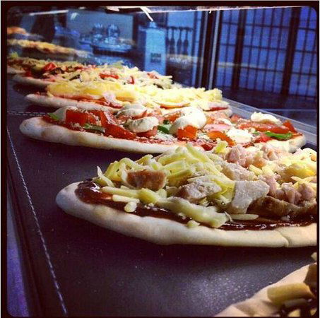 Pizza & Pie Co - Tourism TAS 0