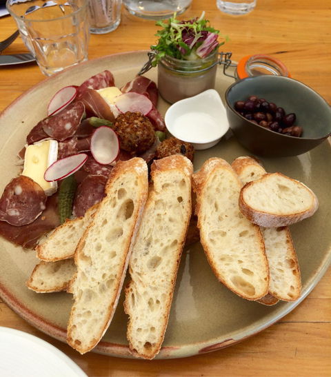Noosa Hot Bread Shop - Hobart Tourism 6