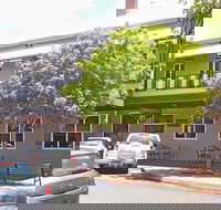 Queenslander Hotel - Hobart Tourism