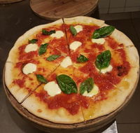 Flutterbucks Pizzeria - Hobart Tourism