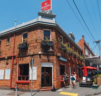 Robert Burns Hotel - Hobart Tourism