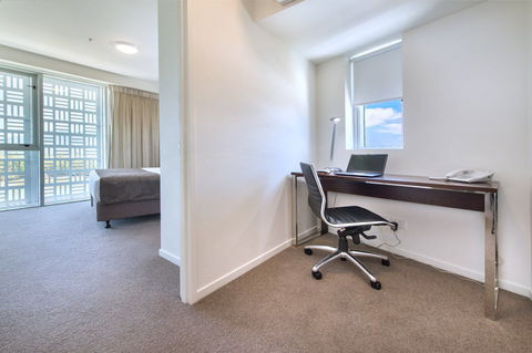 Empire Apartment Hotel - Tourism TAS 6