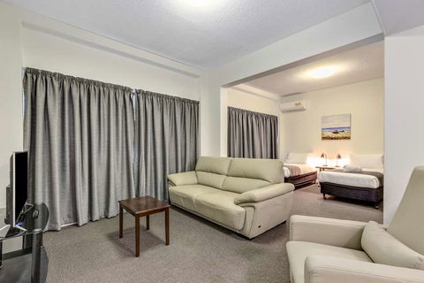 Rockhampton Riverside Central Hotel - Tourism TAS 7