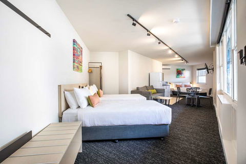 Nightcap At Glengala Hotel - Tourism TAS 3