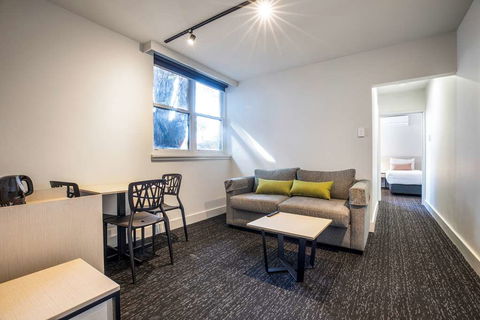 Nightcap At Glengala Hotel - Tourism TAS 7