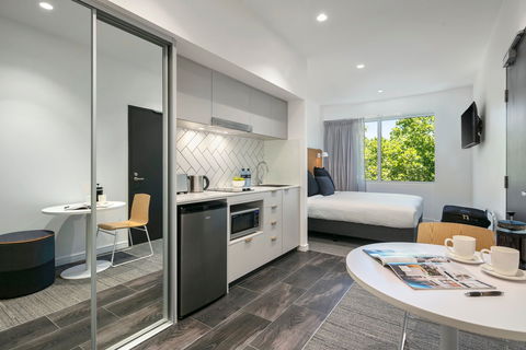 Quest Canberra City Walk - Tourism TAS 5