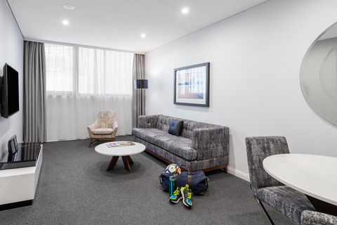 Meriton Serviced Apartments North Sydney - Hobart Tourism 4