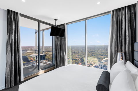 Meriton Suites Chatswood - Hobart Tourism 6