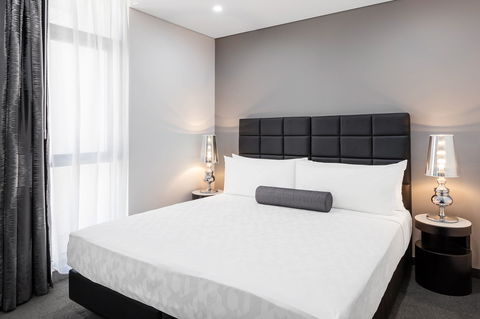 Meriton Suites Chatswood - Hobart Tourism 11
