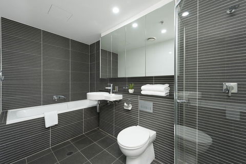 Astra Apartments North Sydney - Hobart Tourism 3
