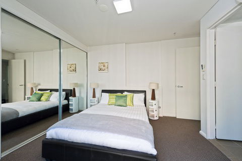 Astra Apartments North Sydney - Hobart Tourism 4