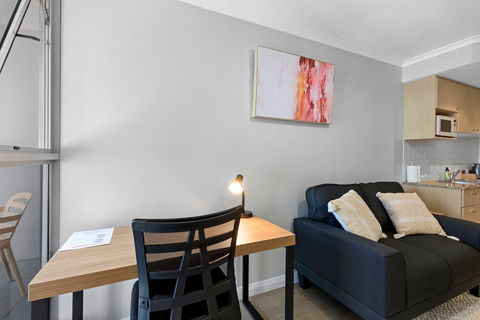 Astra Apartments Chatswood - Hobart Tourism 9