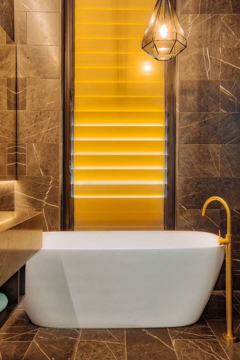 Eatons Hill Hotel - Tourism TAS 7