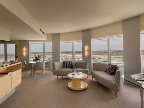 PARKROYAL Melbourne Airport - Tourism TAS 13