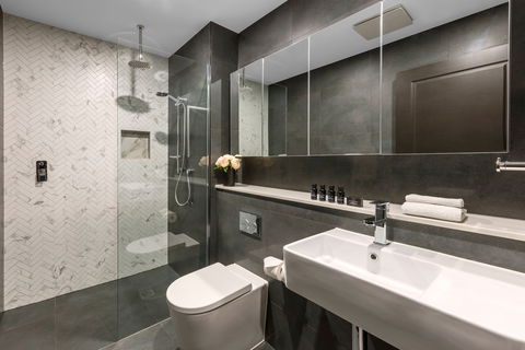 Holiday Inn Stes Parramatta Mar - Hobart Tourism 11