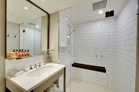 Mayfair Hotel - Tourism TAS 6
