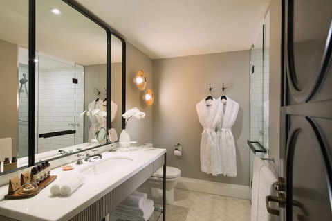 Mayfair Hotel - Tourism TAS 7