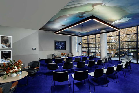 QT Melbourne - Tourism TAS 9