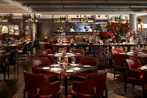 QT Melbourne - Tourism TAS 10