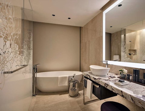 The Darling Gold Coast - Hobart Tourism 8