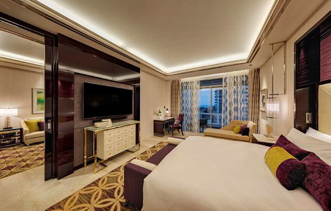 The Darling Gold Coast - Hobart Tourism 12