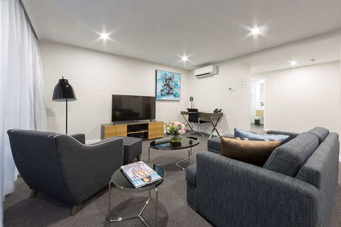 Avenue Hotel Canberra - Hobart Tourism 9