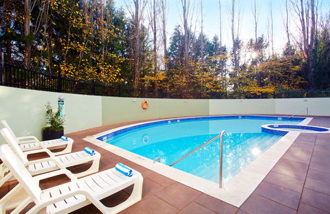 Crowne Plaza Canberra - Hobart Tourism 7