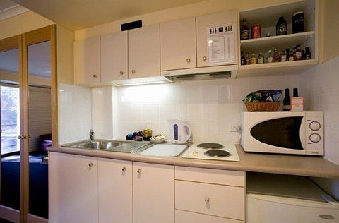 Capital Executive Apt Hotel Canberra - Hobart Tourism 9