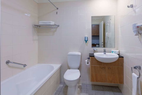 Nesuto Canberra Apartment Hotel - Hobart Tourism 4