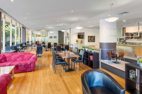 Nesuto Canberra Apartment Hotel - Hobart Tourism 7