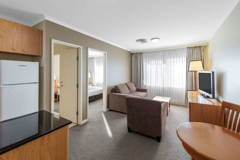 Nesuto Canberra Apartment Hotel - Hobart Tourism 11