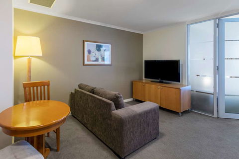 Nesuto Canberra Apartment Hotel - Hobart Tourism 13