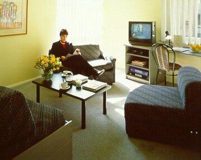 Albert Heights Service Apts - Tourism TAS 3