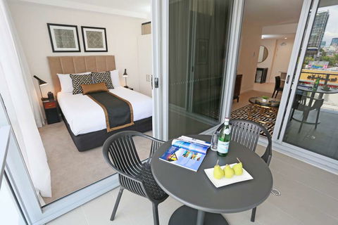 Alex Perry Hotel And Apartments - Tourism TAS 2