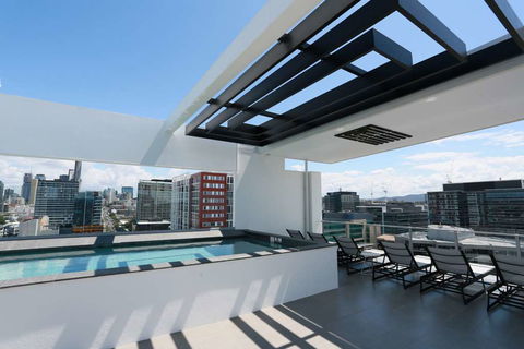 Alex Perry Hotel And Apartments - Tourism TAS 17