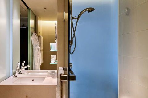 Hilton Sydney - Hobart Tourism 7
