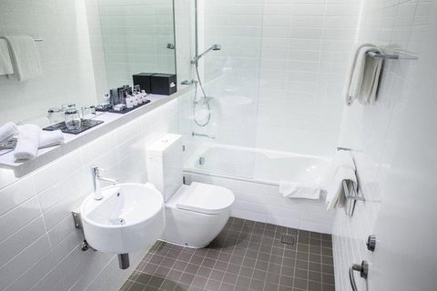Adge Apartment Hotel - Tourism TAS 14