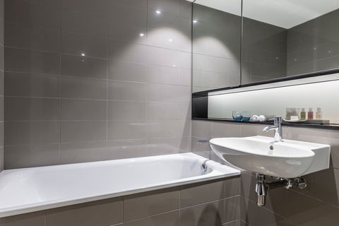 Fraser Suites Sydney - Hobart Tourism 5