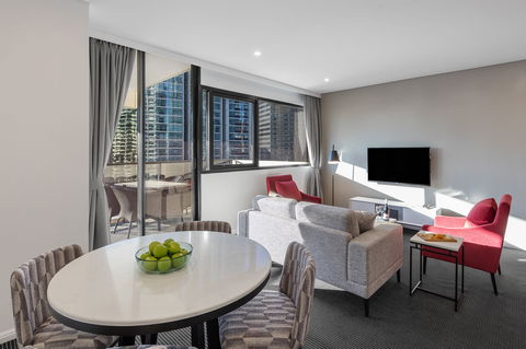 Meriton Suites Kent Street - Hobart Tourism 6