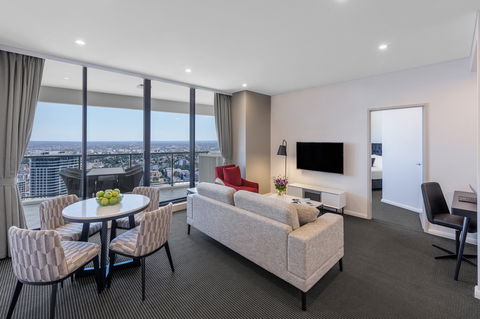 Meriton Suites Kent Street - Hobart Tourism 9