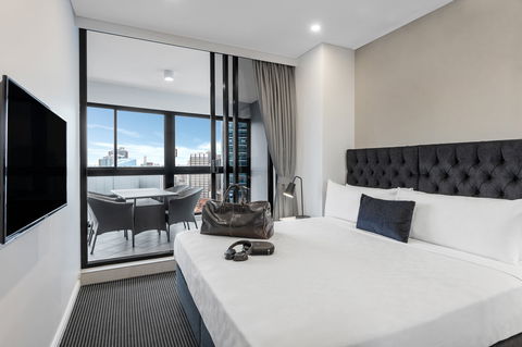 Meriton Suites Kent Street - Hobart Tourism 12