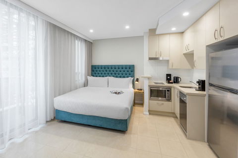 Meriton Suites Pitt Street - Hobart Tourism 7
