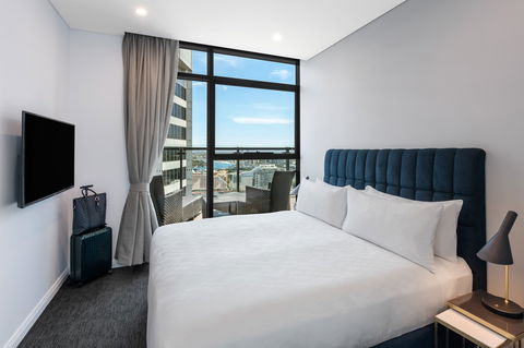 Meriton Suites Sussex Street, Sydney - Hobart Tourism 14