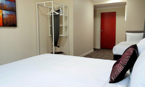 28 Hotel - Tourism TAS 0