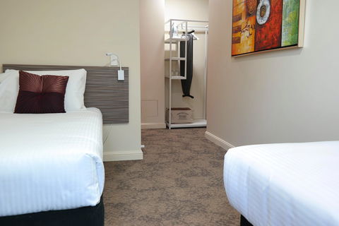 28 Hotel - Tourism TAS 5
